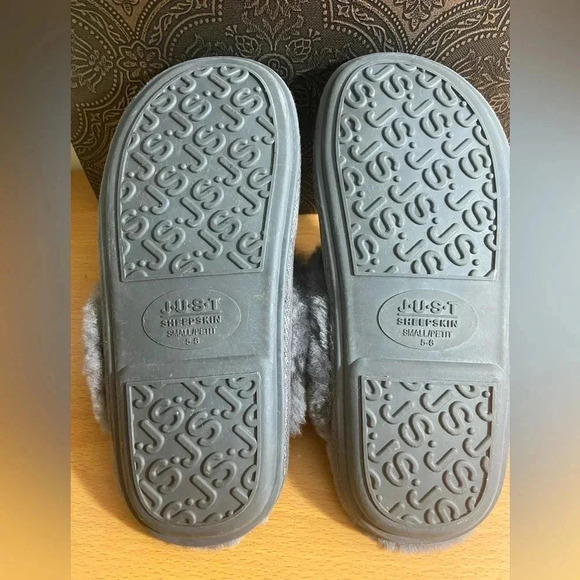 J.U.S.T Sheepskin Slippers - Size small 5-6 - Picture 5 of 12